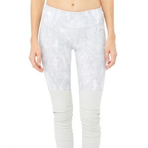 EUC ALO Yoga Python Vapor Goddess Leggings XS
